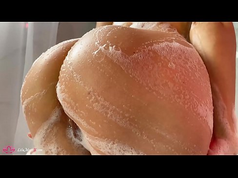 ❤️ Brunette شاور میں شدید orgasm کے لئے وائبریٹر کے ساتھ بلی میں مشت زنی کرتی ہے۔ ❌ پر ur.assistentai.ru ﹏